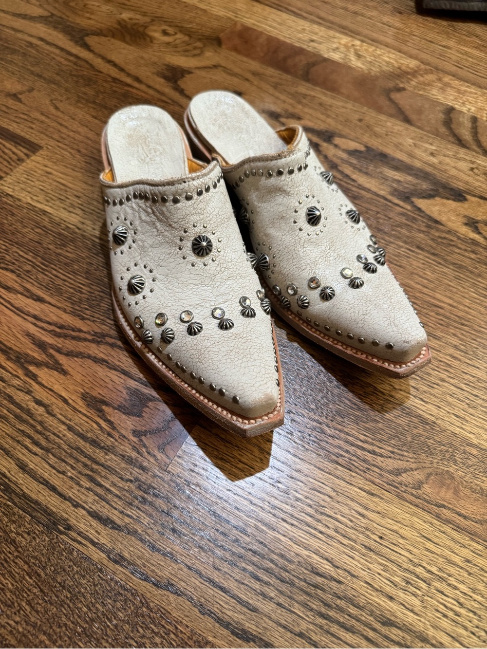Old Gringo Cream Studded Pointed-Toe Slip-On Mules